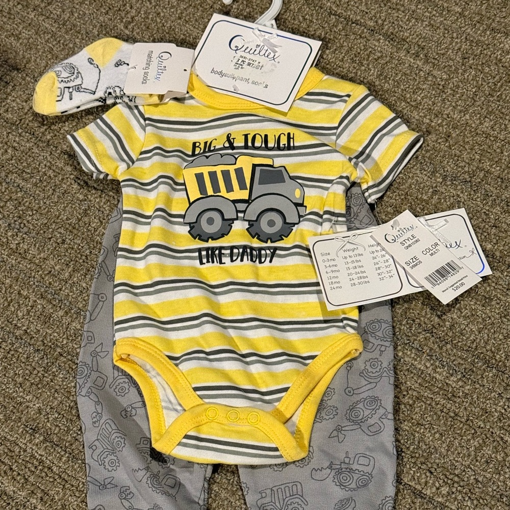 NWT Quiltex Multi-Color Baby Outfit